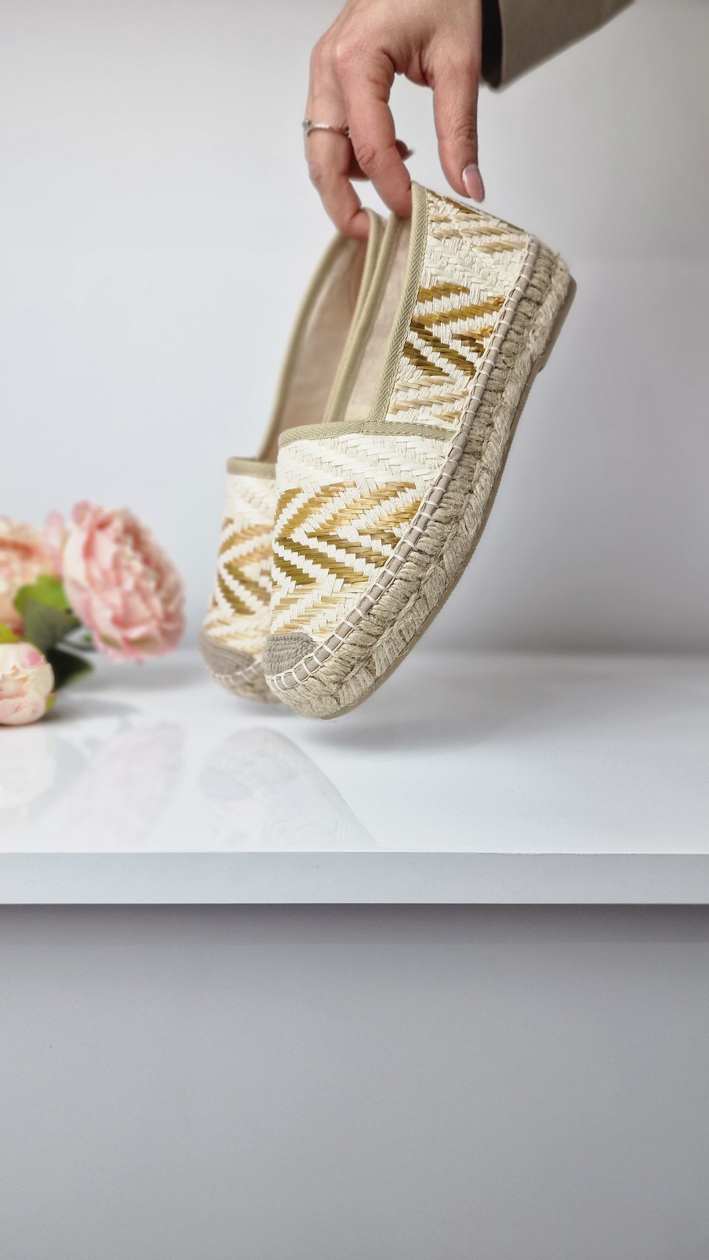 MACARENA ESPADRILLAS RAFIA